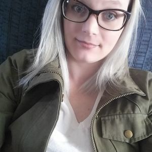 Meet your Posher, Cortney